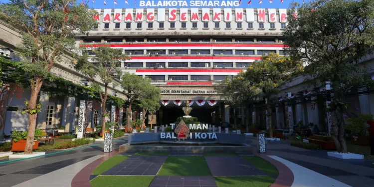 Balaikota semarang besar